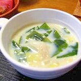 和風だしでやさしい味★豆乳わかめスープ